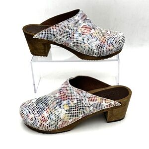 Sanita Shoes Womens Size 7.5-8 EU 38 White Multi Floral Clogs Wooden Block Heel